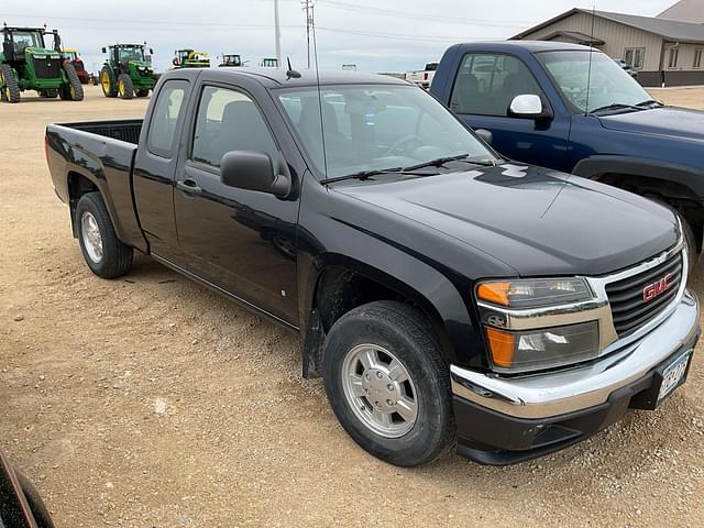 Image of GMC Canyon equipment image 2