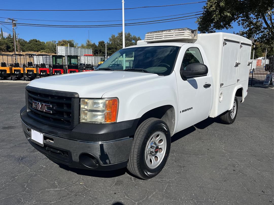 Image of GMC Sierra 1500 Primary image