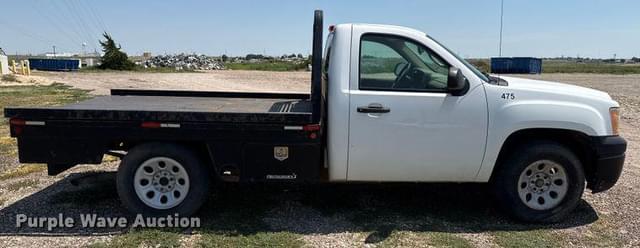 Image of GMC Sierra 1500 equipment image 3
