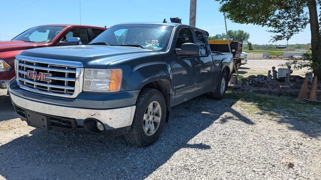 2008 GMC Sierra 1500 Equipment Image0