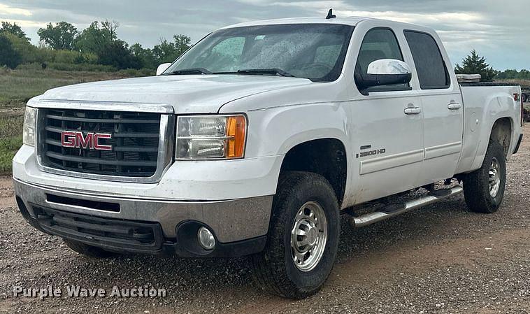 Image of GMC 2500HD Primary image