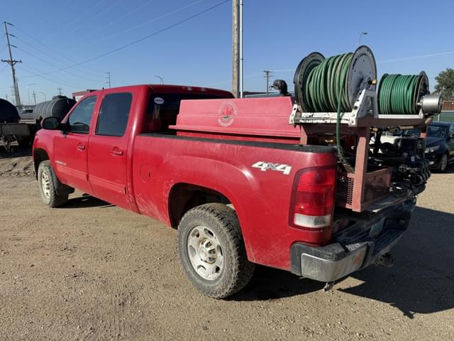 Image of GMC 2500HD equipment image 2
