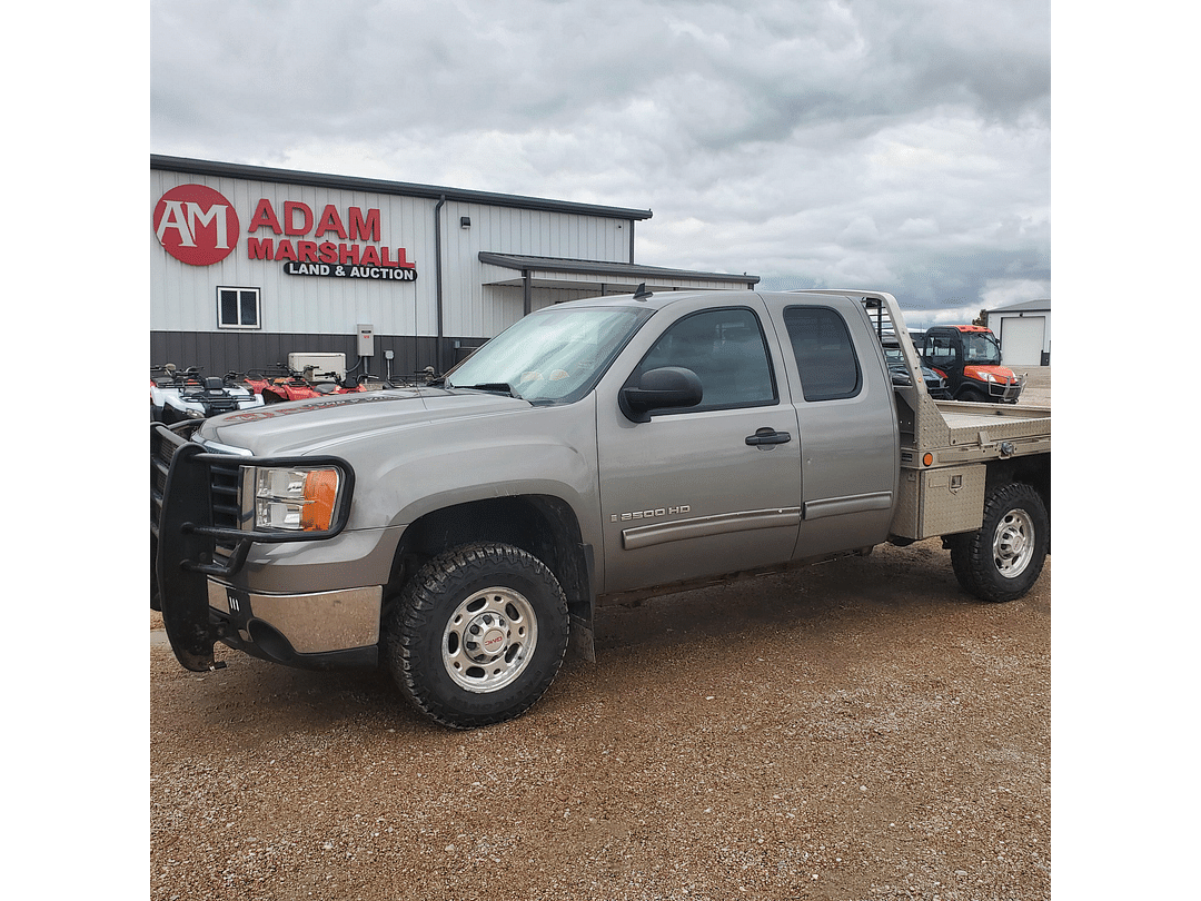 Image of GMC 2500HD Primary image