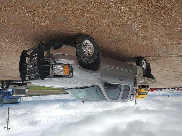 Image of GMC 2500HD equipment image 1