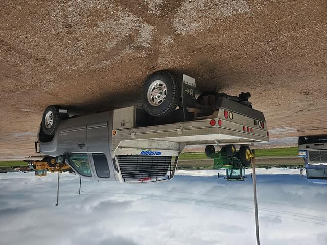 Image of GMC 2500HD equipment image 2