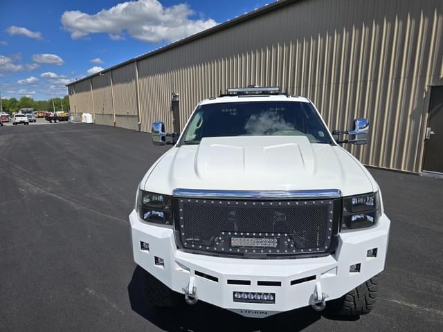 Image of GMC 3500 equipment image 2