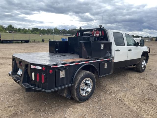 Image of GMC 3500 equipment image 2