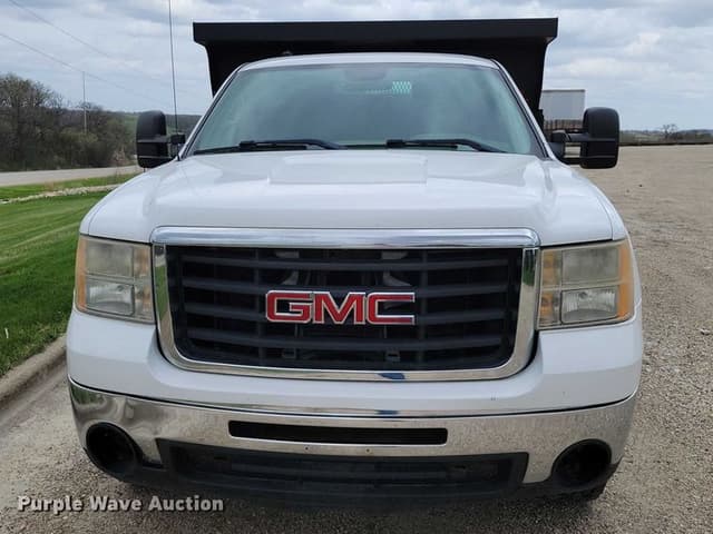 Image of GMC 3500HD equipment image 1