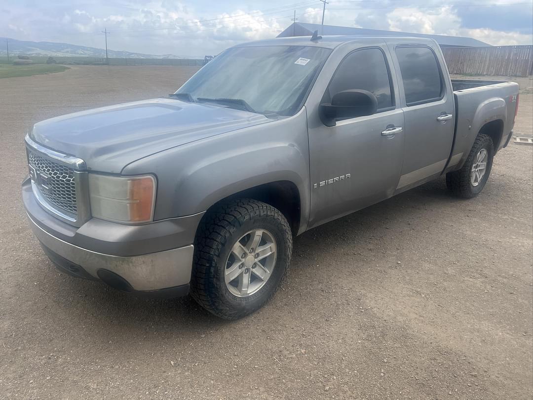 Image of GMC Sierra Primary image