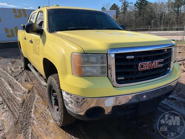 Image of GMC Sierra equipment image 2