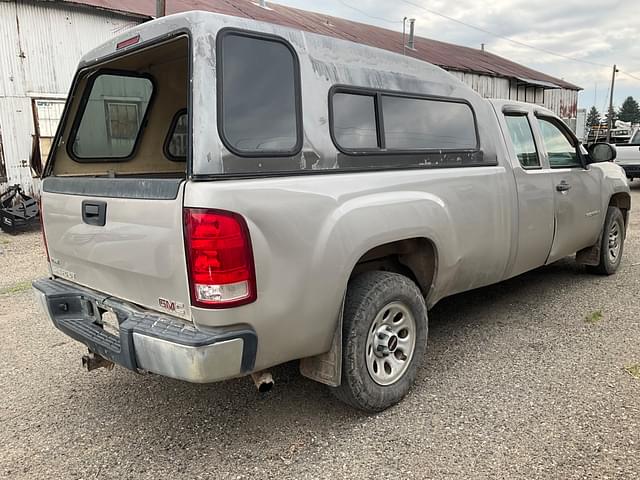 Image of GMC Sierra equipment image 3