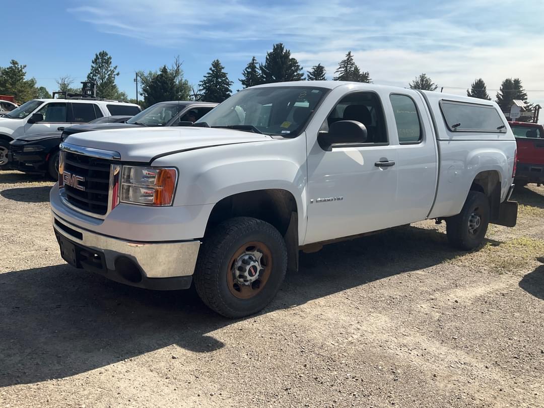 Image of GMC 2500HD Primary image