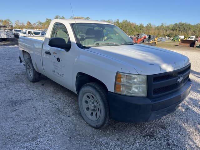 Image of GMC Sierra equipment image 3