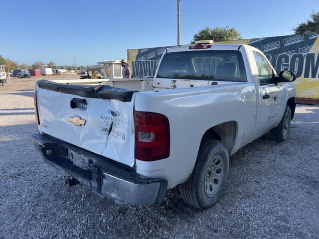 Image of GMC Sierra equipment image 2