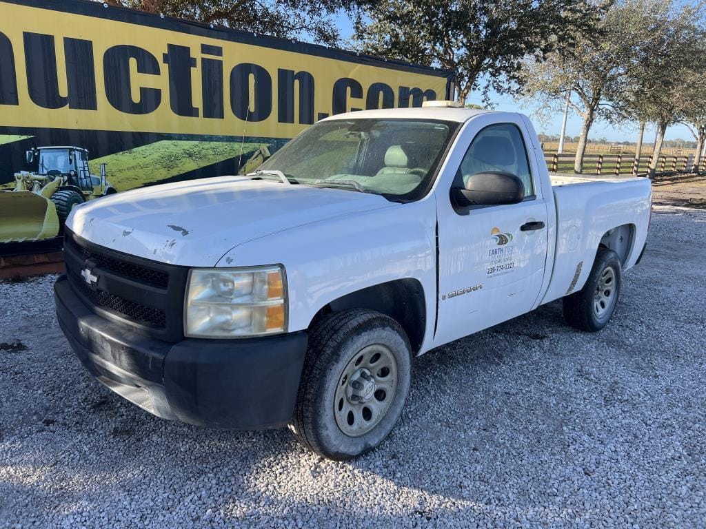 2008 GMC Sierra Equipment Image0