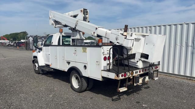 Image of GMC C5500 equipment image 1