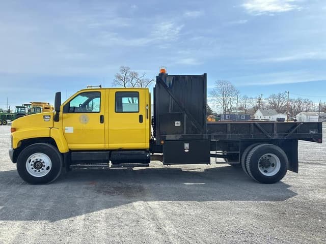 Image of GMC Topkick C7500 equipment image 2