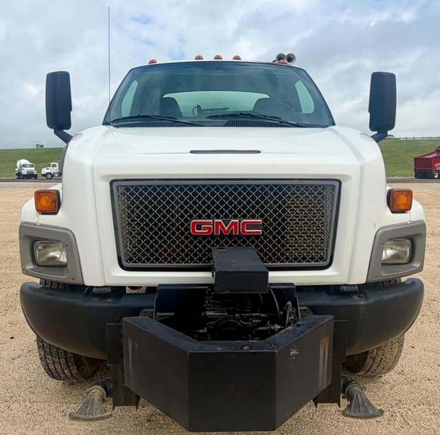 Image of GMC Topkick C7500 equipment image 1