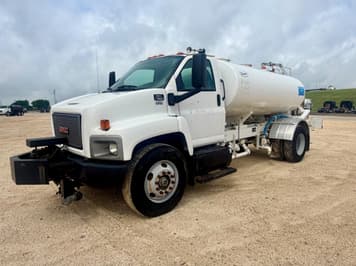 Main image GMC Topkick C7500