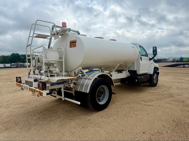 Image of GMC Topkick C7500 equipment image 4