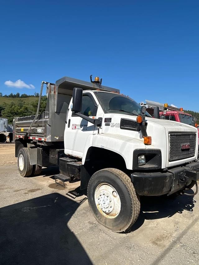 Image of GMC Topkick C7500 equipment image 1