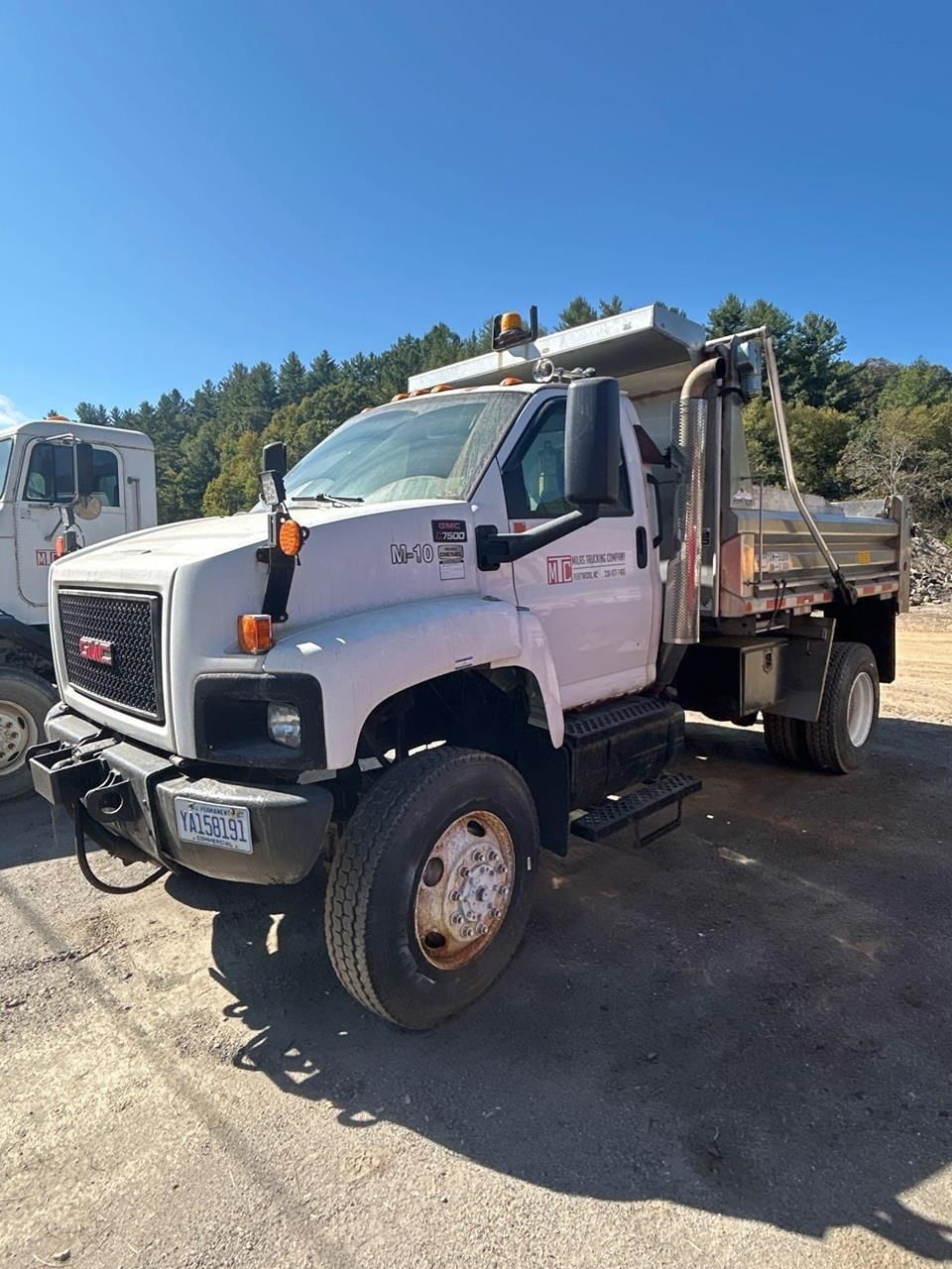 2008 GMC Topkick C7500 Equipment Image0