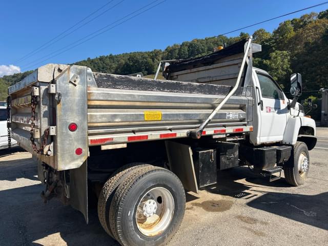 Image of GMC Topkick C7500 equipment image 2