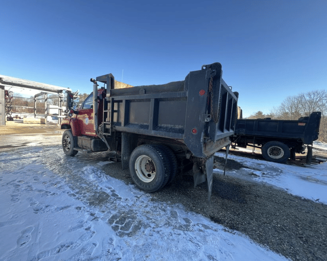 Image of GMC Topkick C8500 equipment image 1