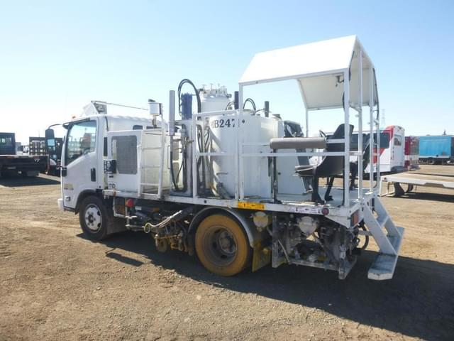 Image of GMC W5500 equipment image 3