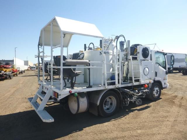 Image of GMC W5500 equipment image 2