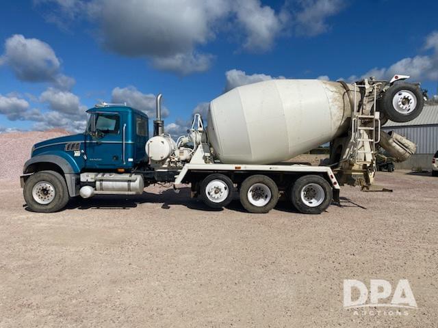 Image of Mack Granite GU713 Primary image