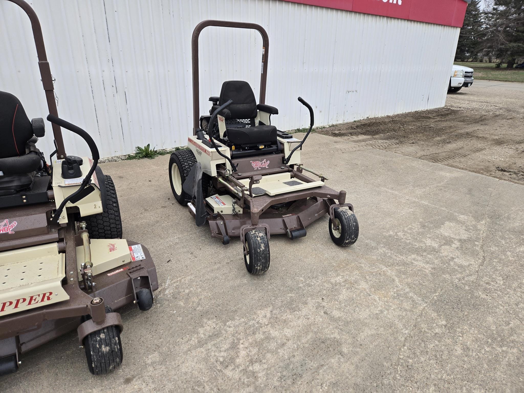 2008 Grasshopper 223 Equipment Image0