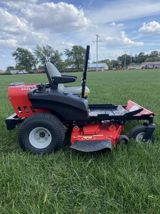 Image of Gravely ZT2548XL equipment image 1