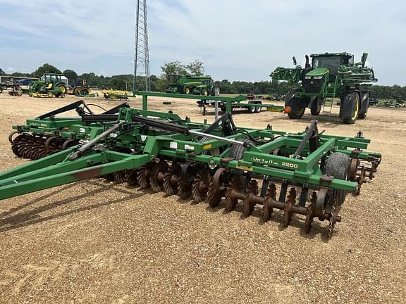 Image of Great Plains 2200TT equipment image 4