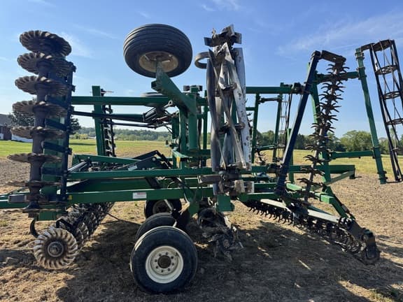 Image of Great Plains 2400TC equipment image 2