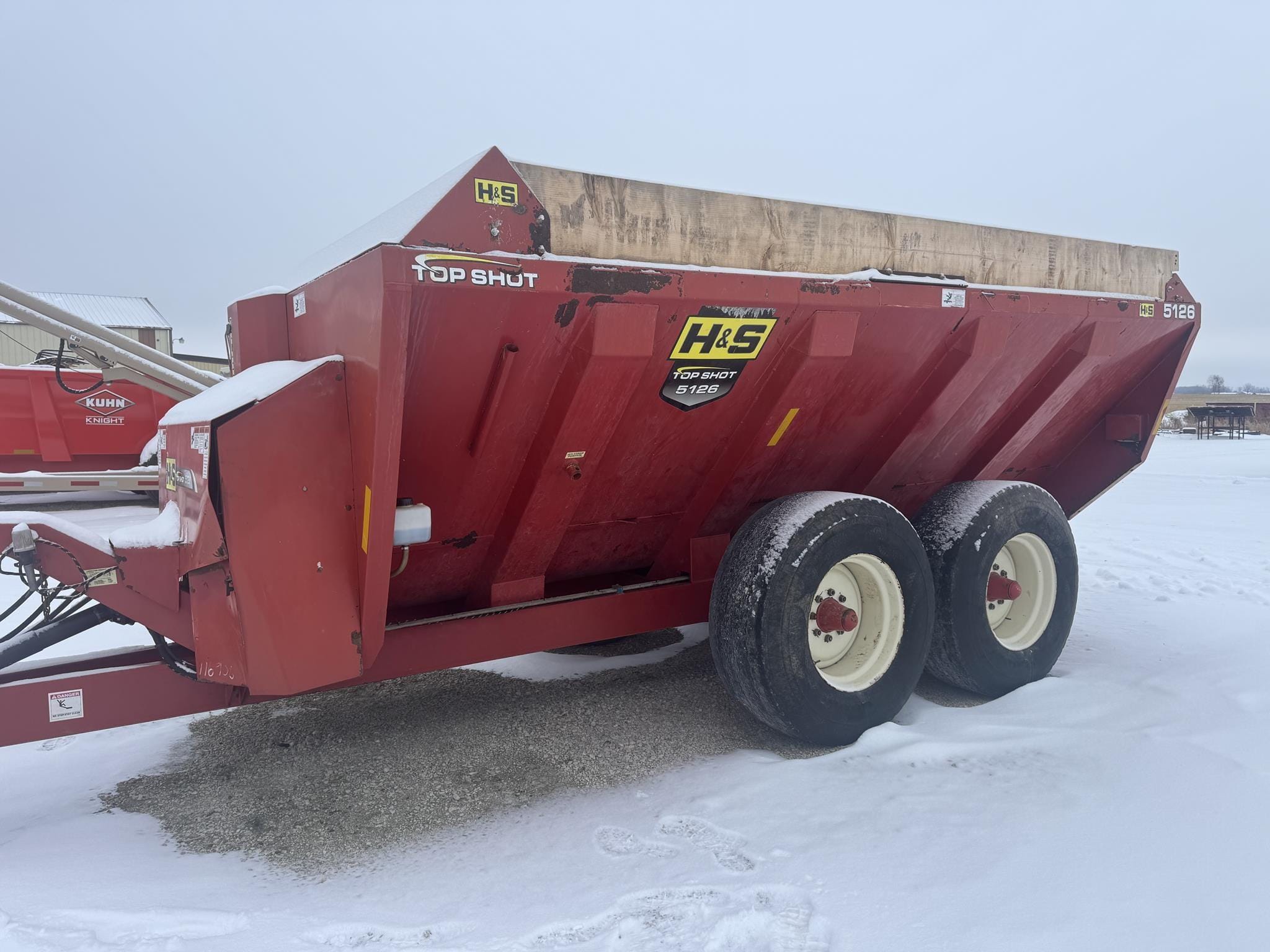 2008 H&S 5126 Equipment Image0