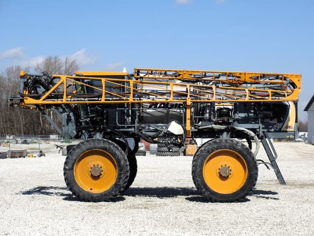 Image of Hagie STS12 equipment image 4