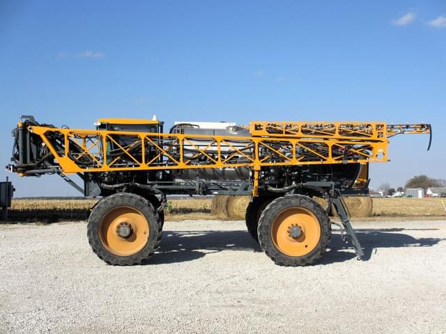 Image of Hagie STS14 equipment image 2