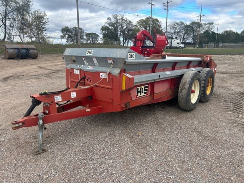 2008 H&S 310 Equipment Image0