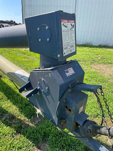 Image of Harvest International H1072 equipment image 4