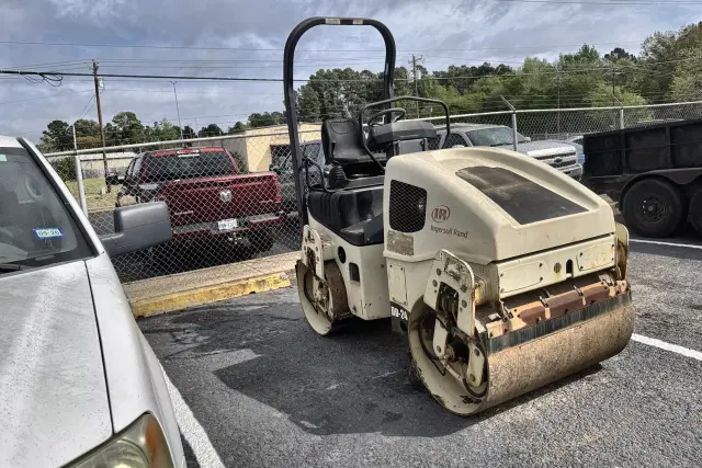 Image of Ingersoll Rand DD-24 equipment image 4