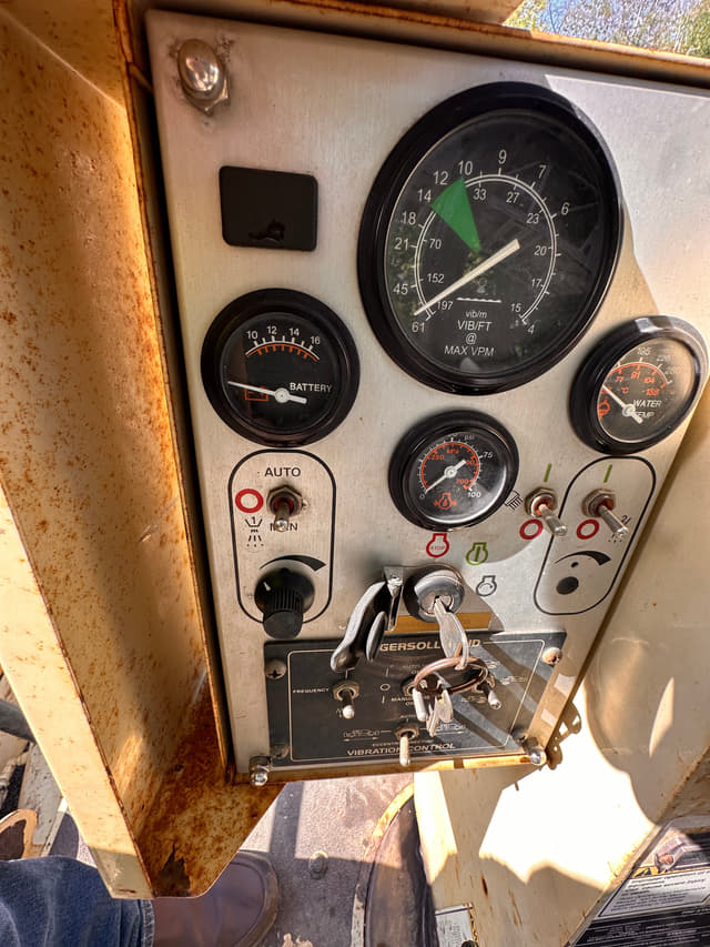 Image of Ingersoll Rand DD90 equipment image 2