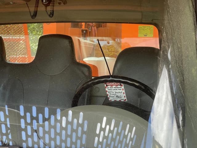 Image of International 4300 equipment image 4