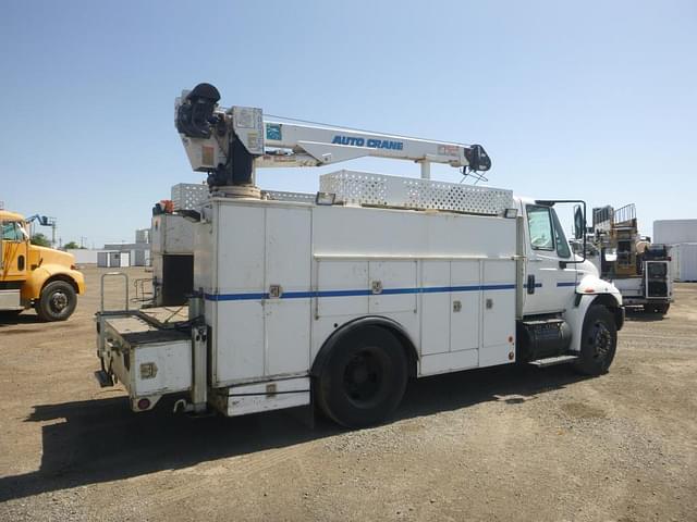 Image of International 4300 equipment image 2