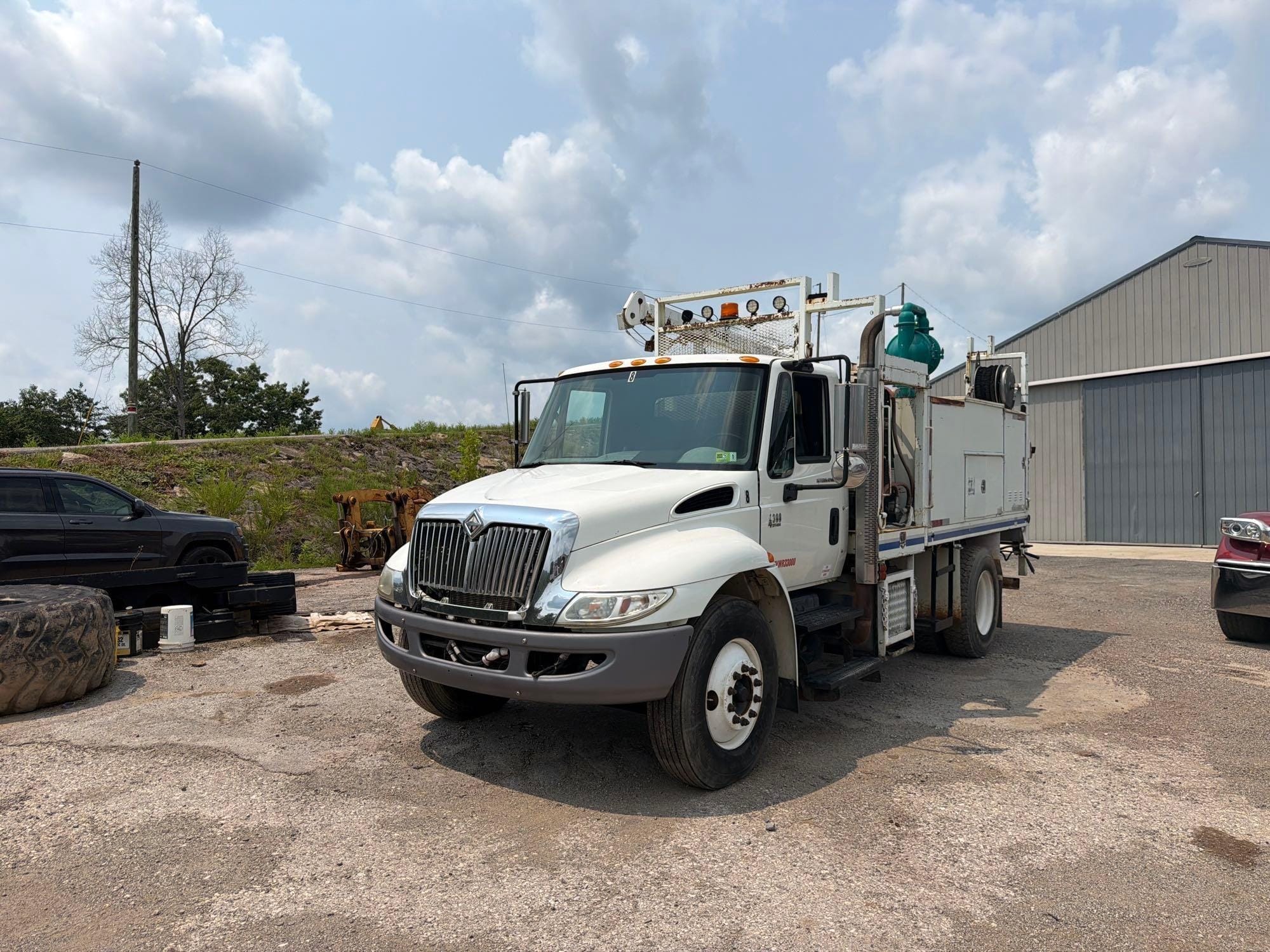 2008 International 4300 SBA Equipment Image0