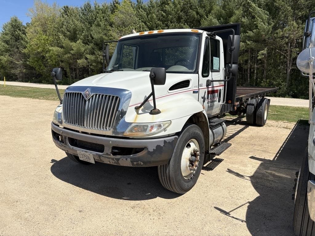 2008 International 4300 SBA Equipment Image0