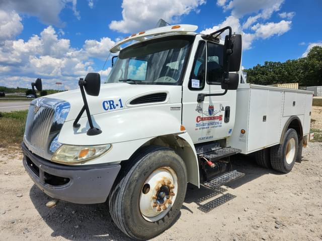 Image of International 4300 equipment image 1