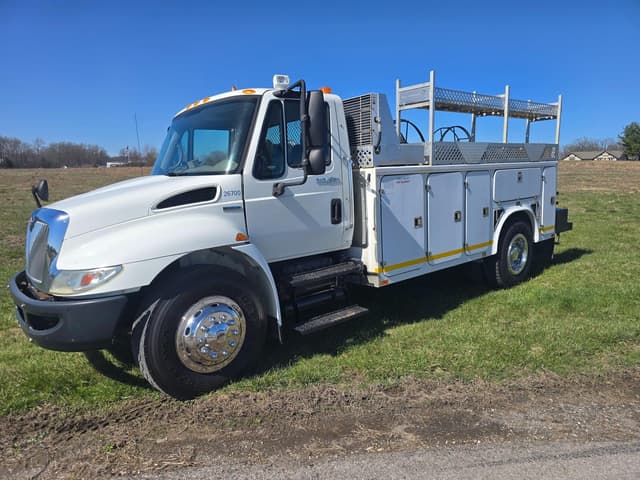 Image of International 4300 equipment image 2