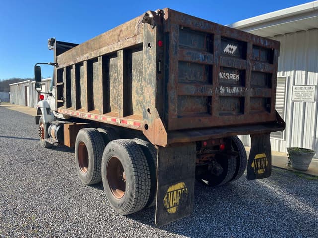 Image of International 4700 equipment image 2