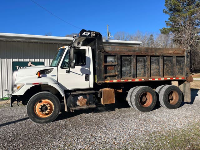 Image of International 4700 equipment image 1